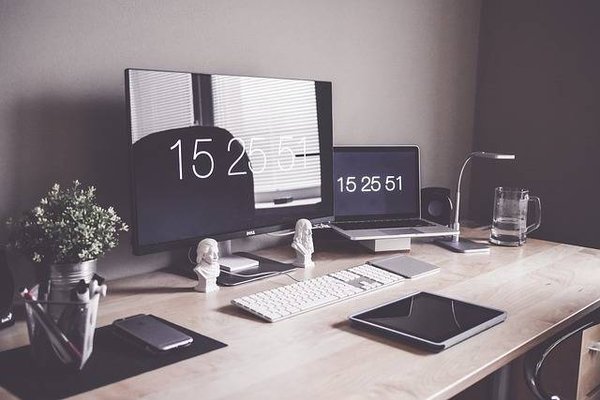 Ordinateurs de bureau pré-assemblés vs. ordinateurs personnalisés : Quelle est la différence ?