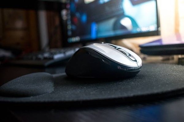 L'informatique ergonomique : Maximiser le confort et l'efficacité des périphériques informatiques